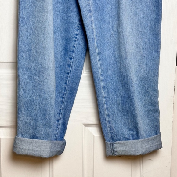 Michael Kors Adorable Balloon Leg Pleated Jeans - Picture 5 of 8